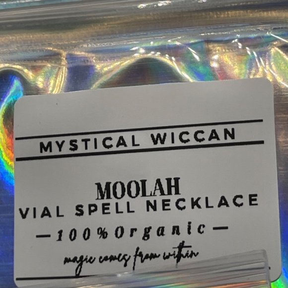 Moolah Spell Necklace - Picture 2 of 2